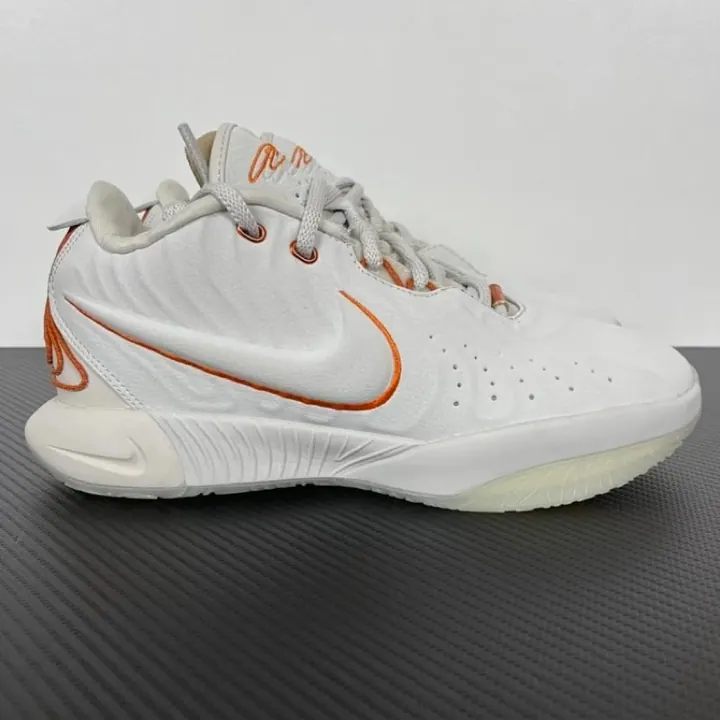 LeBron XXI in White