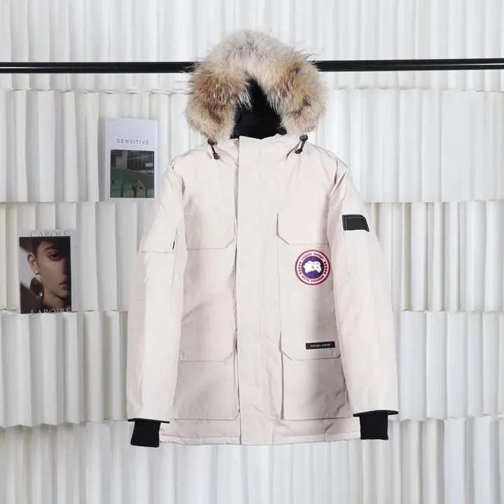 Expedition Parka in Off-White